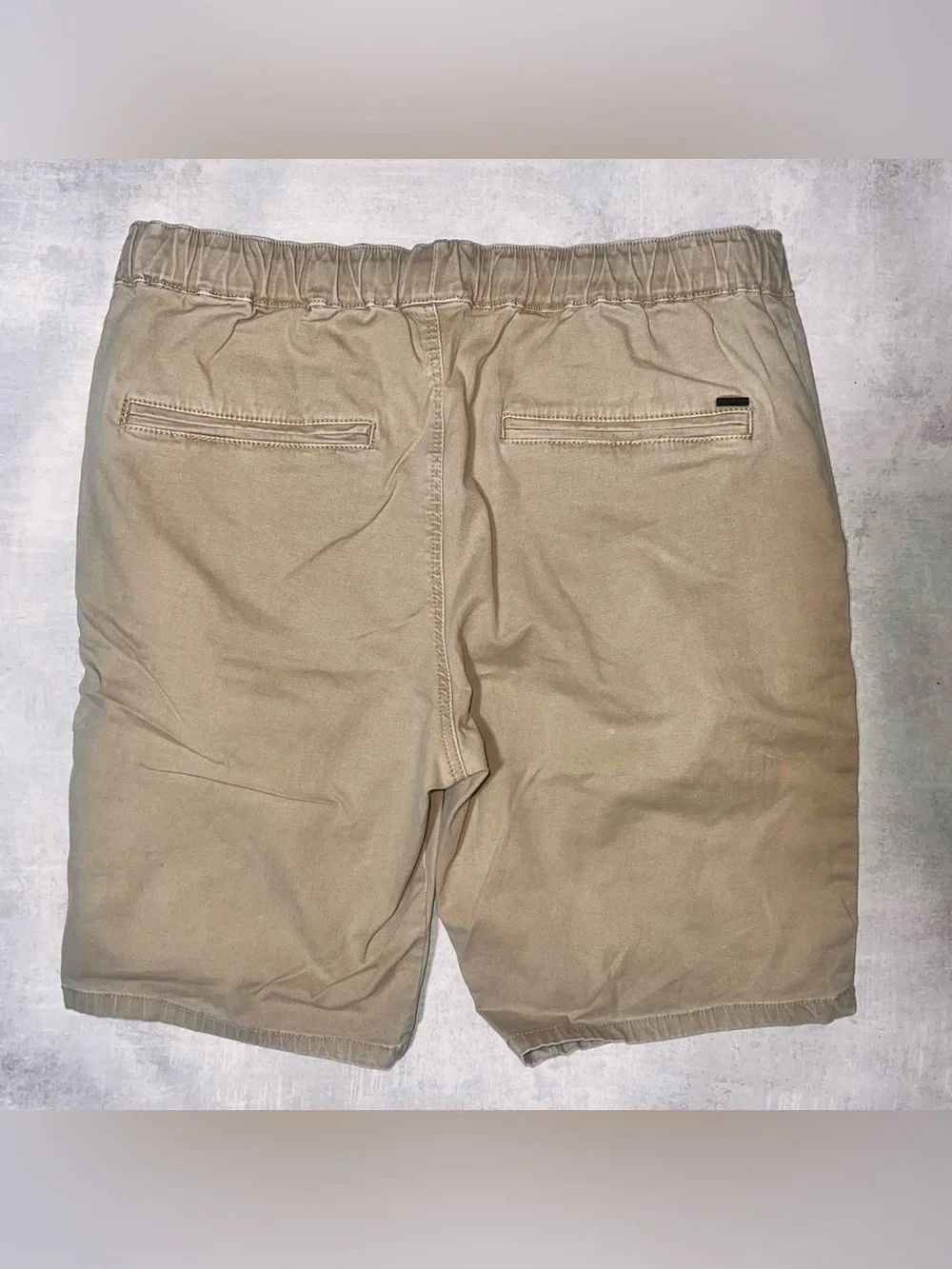 Bullhead Men's Tan Drawstring Flat-Front Shorts